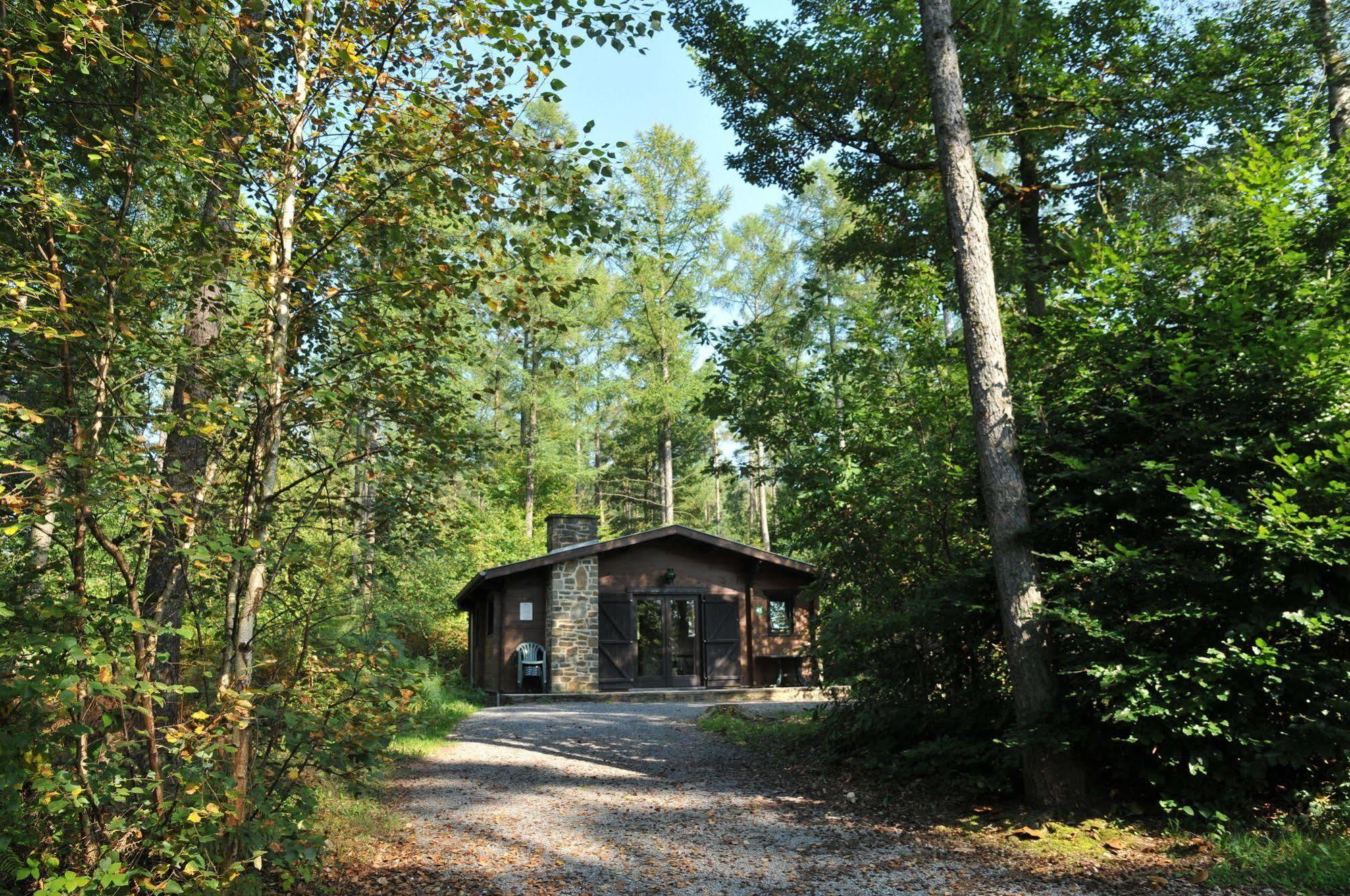 Village De Vacances De Vencimont Vonêche Exterior foto